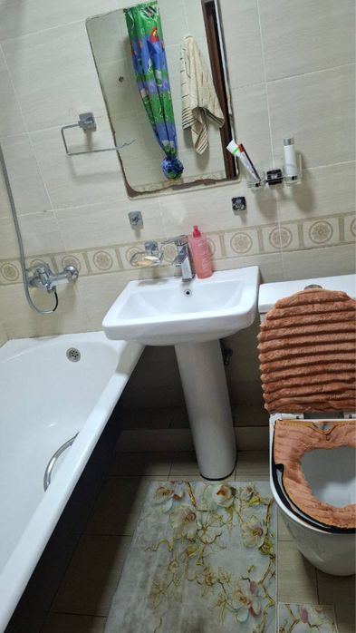 Адрес Зади северново вагзала. 3 комнатный. Свой дом