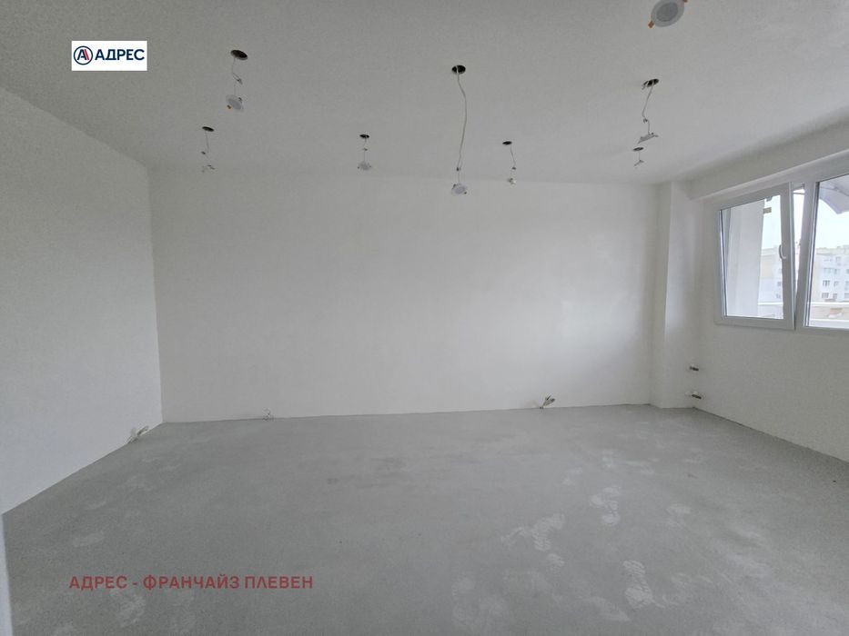 Продава се Двустаен апартамент в Плевен, Сторгозия - 60 кв.м за 842 €/кв.м - Снимка #1