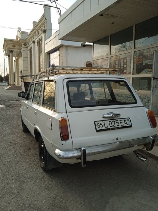 Juguli 2102 polna asvejet qilingan propan baloni bor. 4 ta  balon