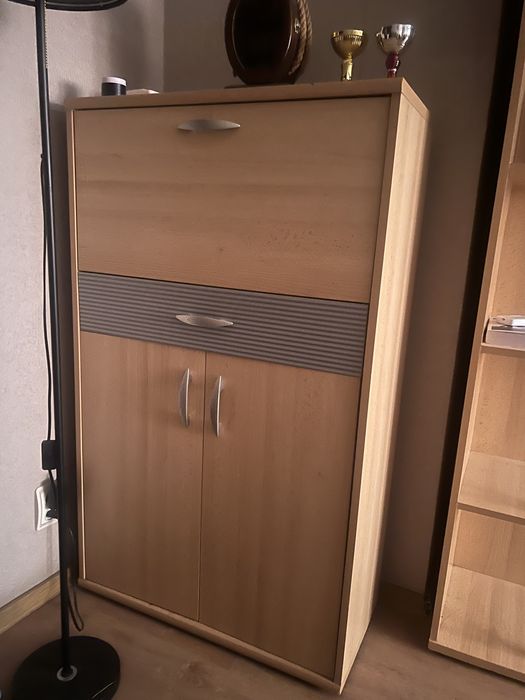 Продам комплект шкафов для гостиной