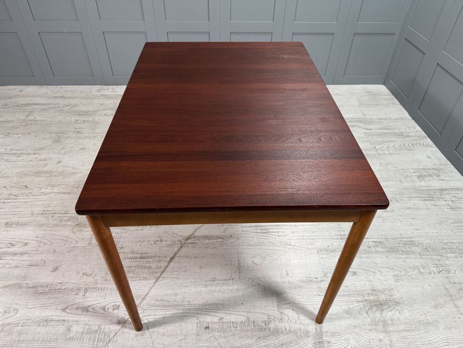 Разтегателна трапезна маса от 60-те К063