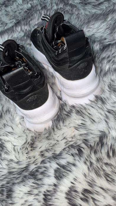 Adidasi marimea 43 pret foarte bun!