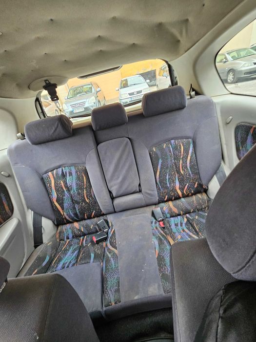 Нисан Aлмера цял за части!