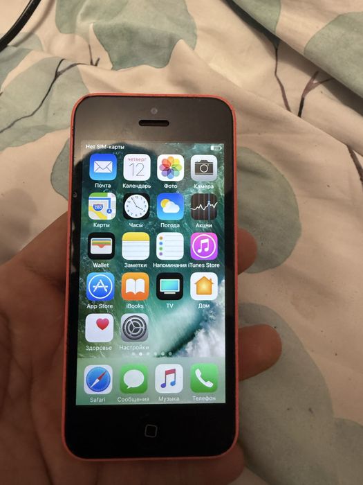 Iphone 5C в хорошем состоянии