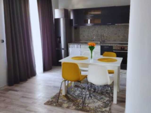 Дава се под наем Двустаен апартамент в София, Зона Б-5 - 78 кв.м за 765 € - Снимка #2