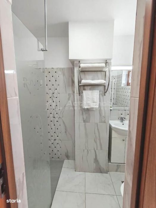 Vanzare - Cladire Comerciala   -  Investitie - Unitate Hoteliera - 17
