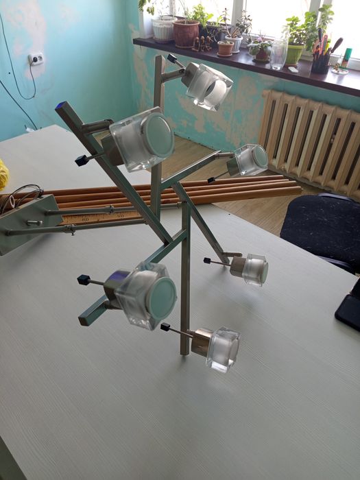 Продам люстру в хорошем состоянии