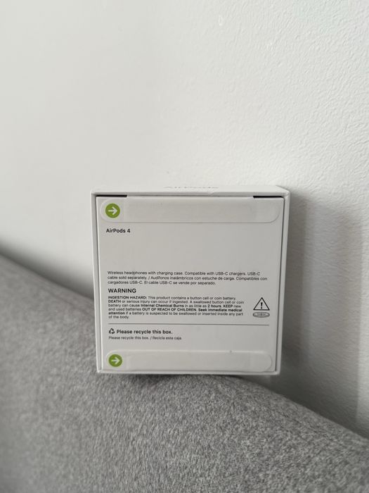 Безжични слушалки Airpods 4 неразопаковани