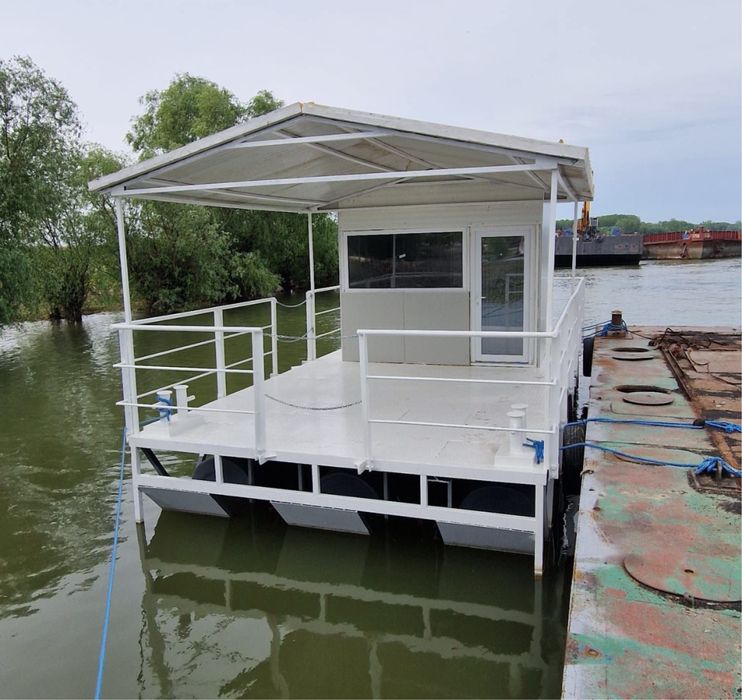 Casute plutitoare/ terase plutitoare/ pontoane plutitoare