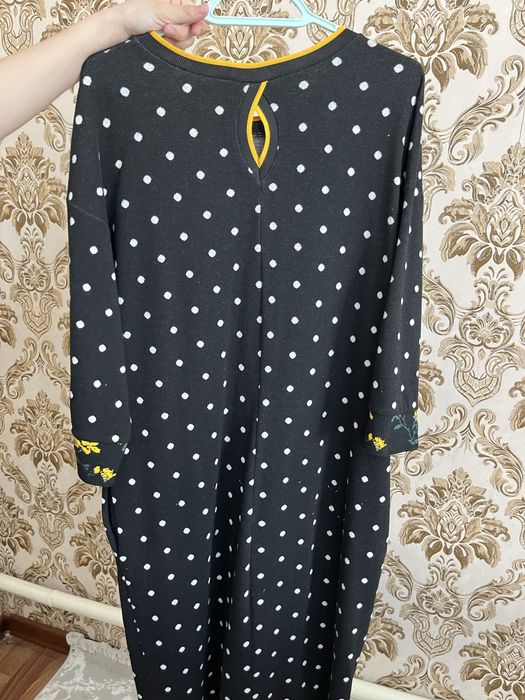 Два красивых платья .