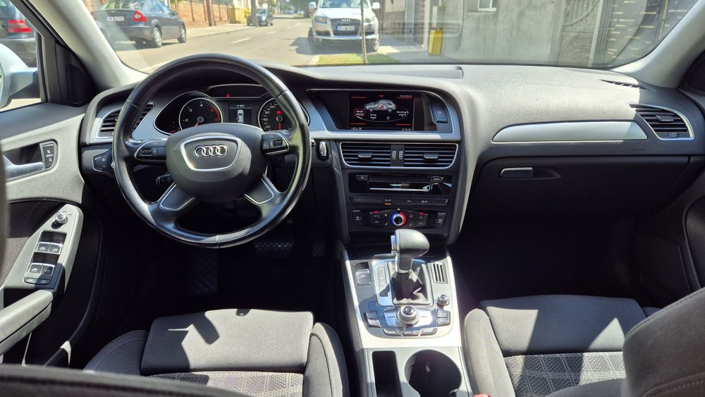 Audi A4 B8 Facelift Avant 2.0 TDI 177 CP Automat | Pachet Sport | ACC / Lane Assist | Preț: 6.900 €