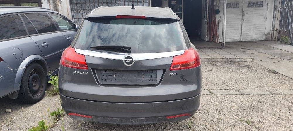 Опел инсигниа 2.0 cdti само на части