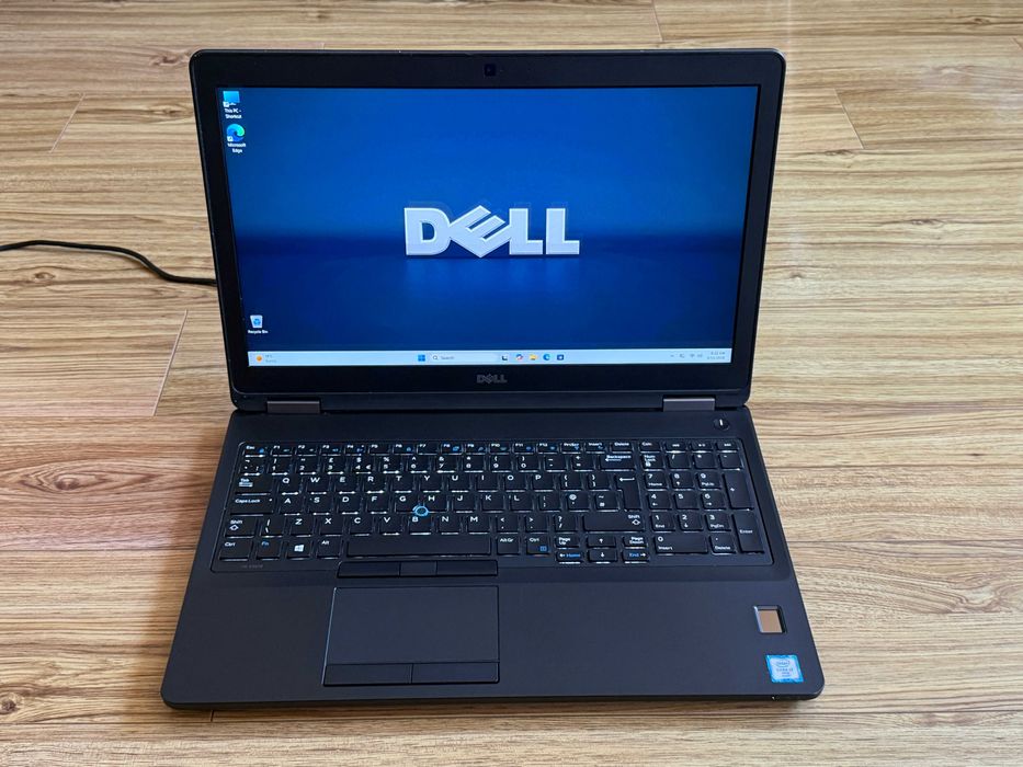 15.6 Dell Latitude E5570`Core i7-6820HQ/8GB DDR4/256GB NVMe/AMD R7-2GB/Full HD IPS