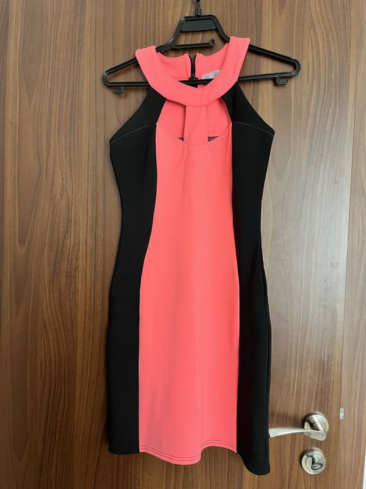 Много запазени рокли на символични цени