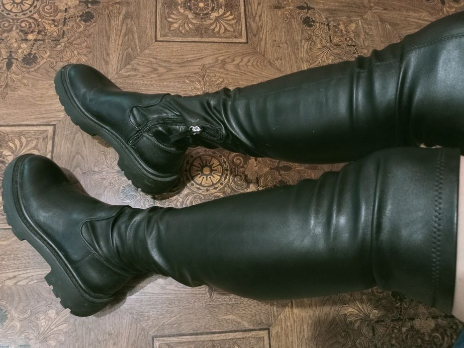 Продам ботфорты ЗАРА 35 р. Б/у