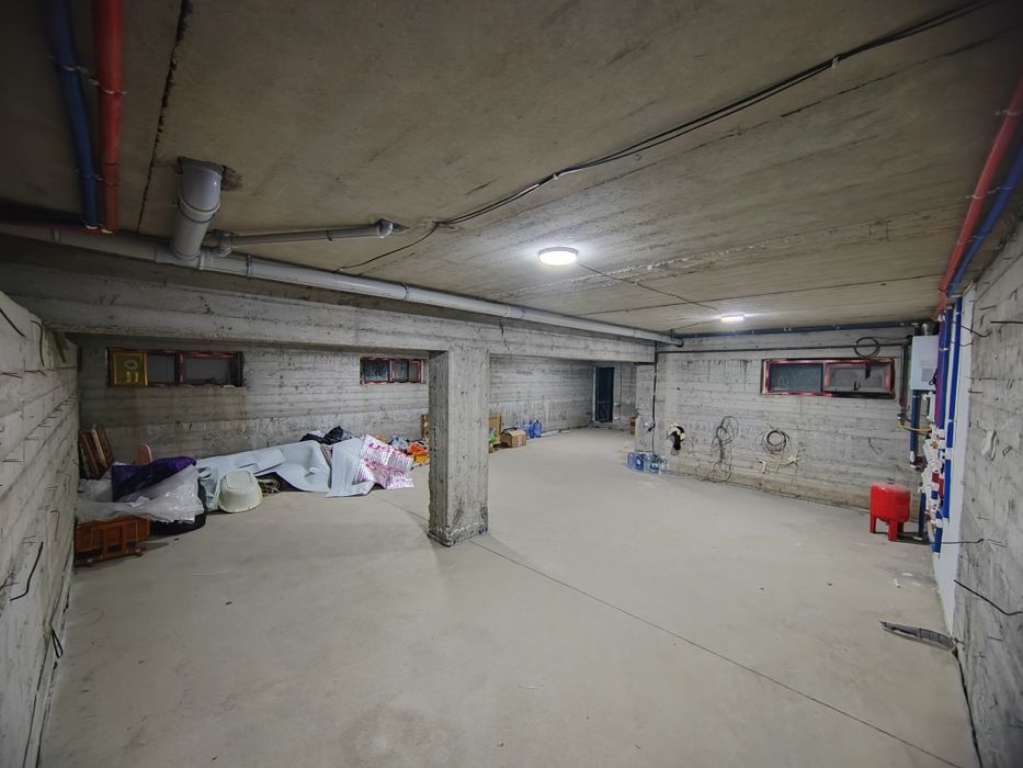 出售梦想中的高品质住宅｜250平方米｜三层｜2025年新建
