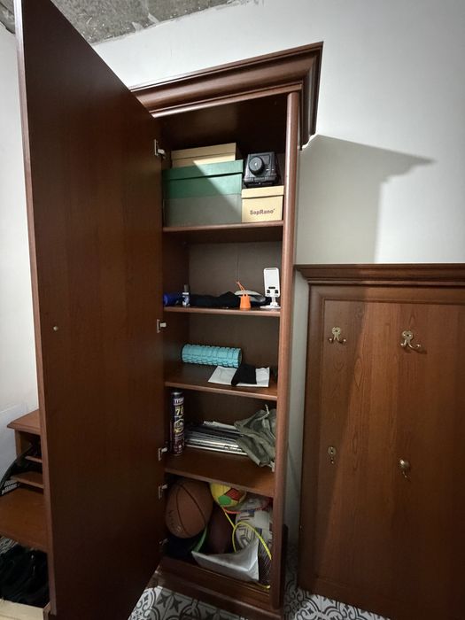 Продам шкаф в прихожую
