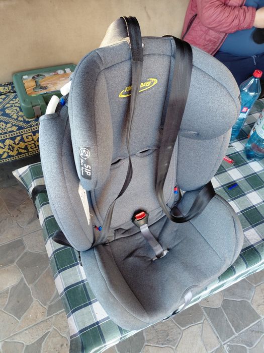 Vând scaun auto 0.36kg