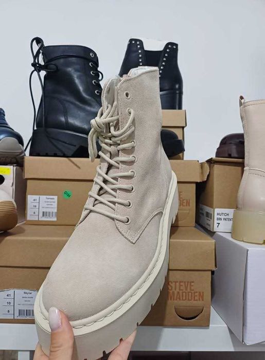 Steve Madden нови боти