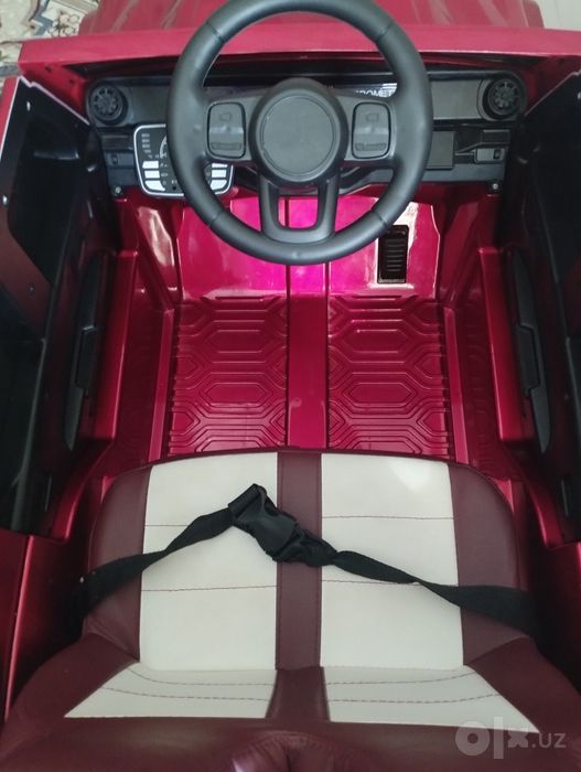 Детский автомобиль