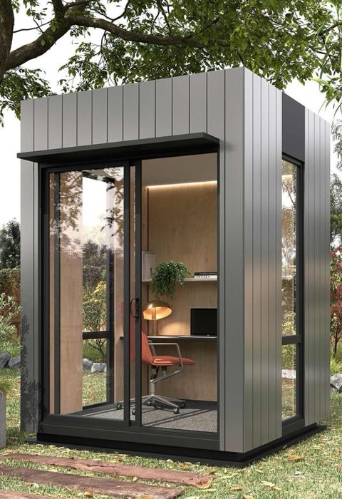 Компактный садовый офис 3-4 м² — твой личный кабинет во дворе!