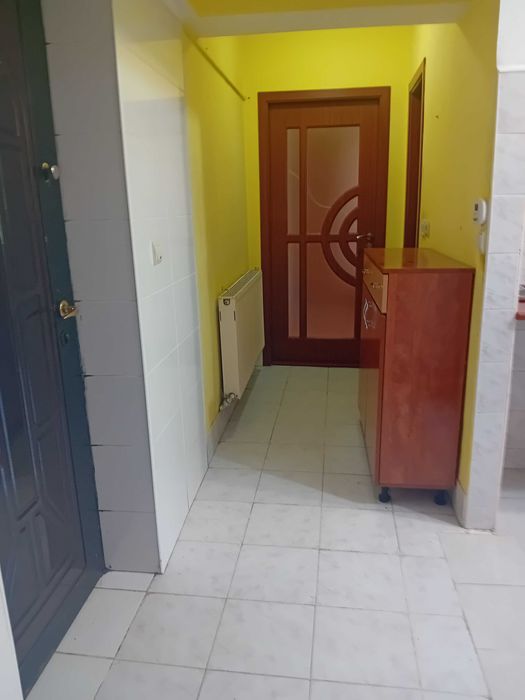 Vând  apartament in HUNEDOARA