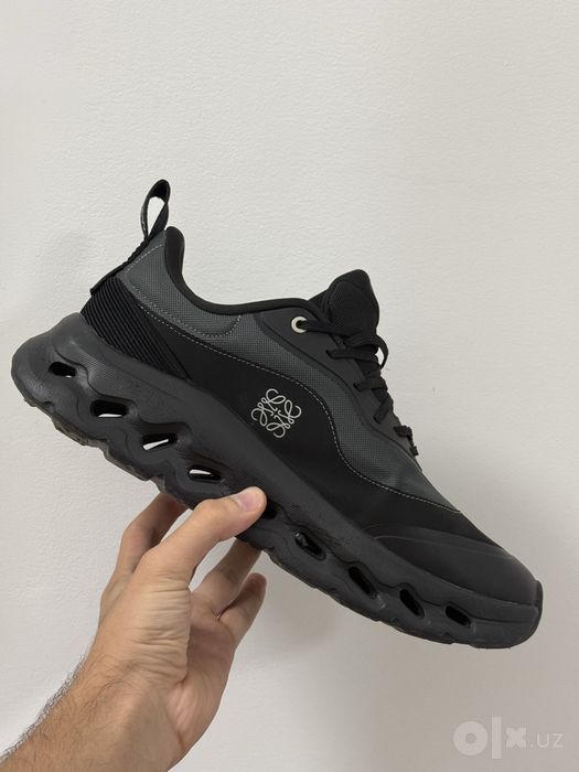 Krossovki OnCloud