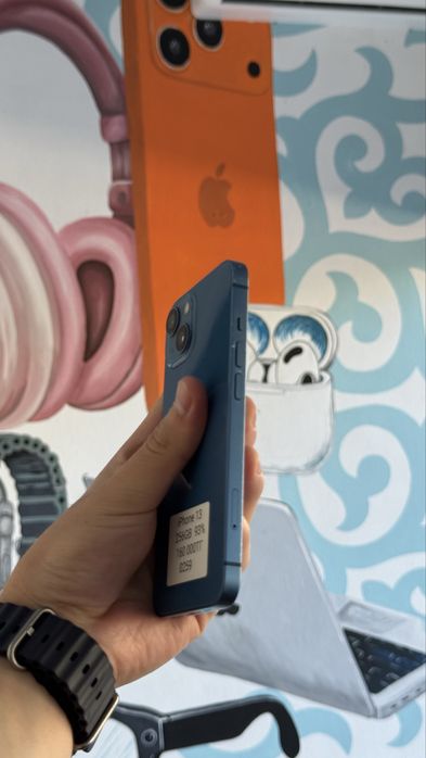 iPhone 13  128GB