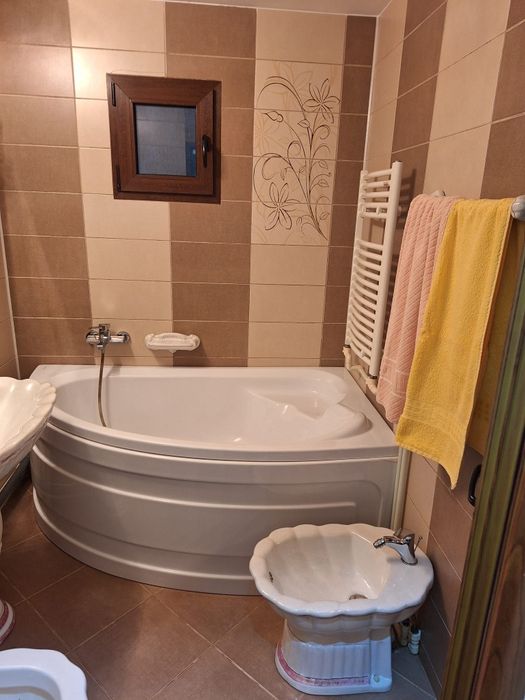 IANCA-De vanzare apartament cu 3 camere,foarte spatios,80 mp,etaj 1