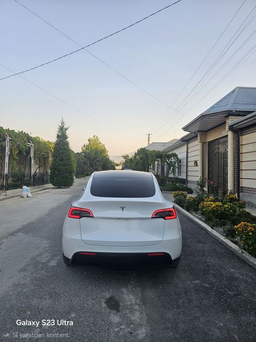 Tesla Model Y 2024/02