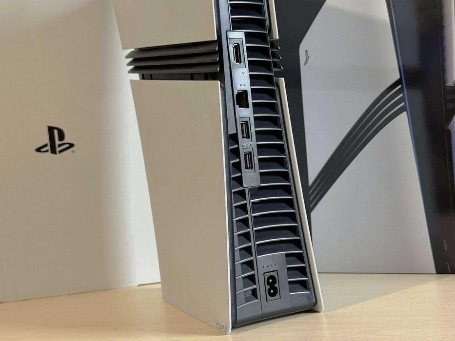 Бартер! Гаранция! Playstation 5 Pro 2TB + 2 DualSense Контролера (PS5)