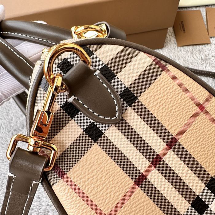 Geanta Burberry