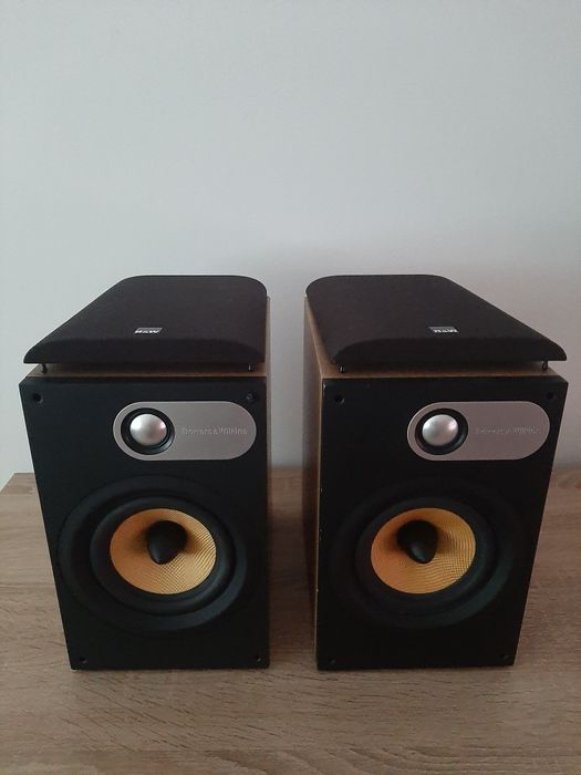 boxe bowers & wilkins 686