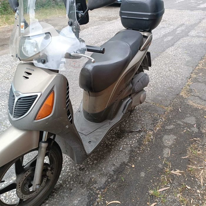 Scuter marca Honda 150 cc