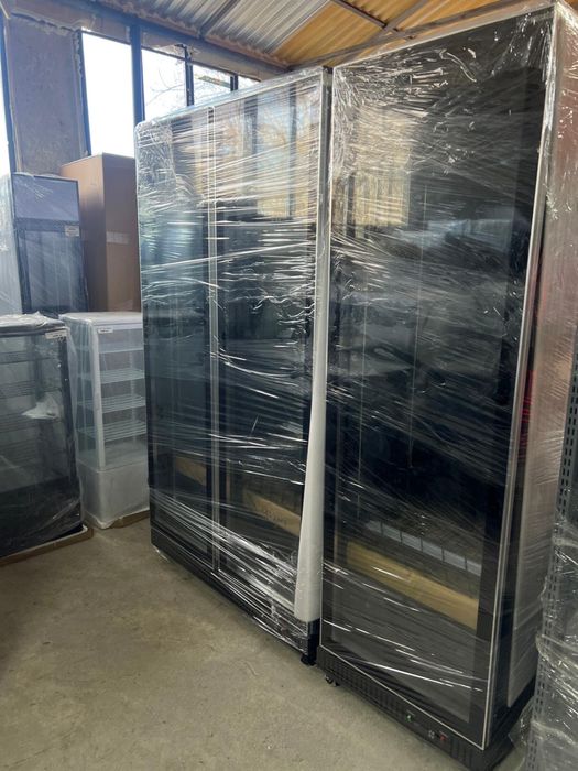 Vitrina frigorifica cu 2 usi lumina led verticala