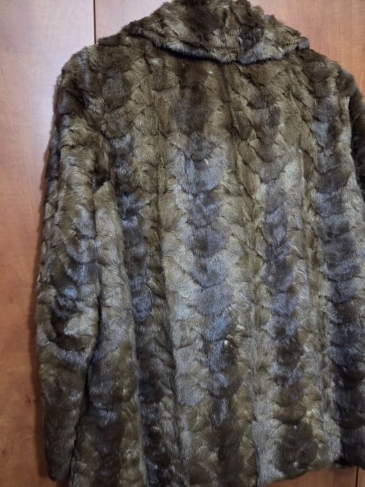 Scurtă din nurcă tunsă nouă