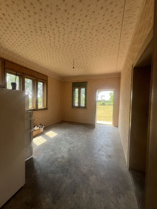 Casa 4 camere Sat Petea