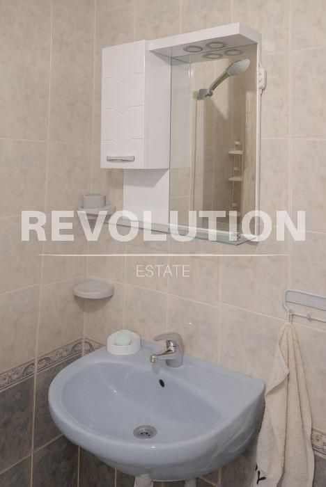 Дава се под наем Двустаен апартамент в Варна, Трошево - 55 кв.м за 375 € - Снимка #4