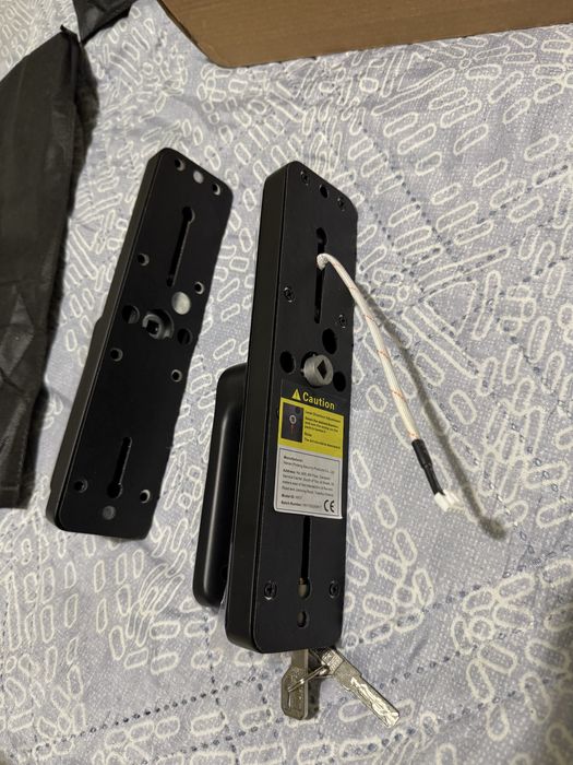 Смарт брава за врата