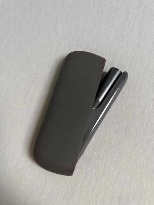 IQOS ILUMA  + Veev cadou