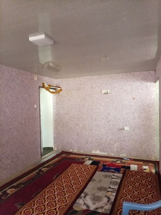 Срочно 2 хонали квартира сотилади. 1 этаж.