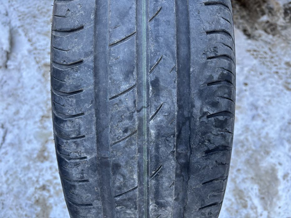 Продам шины комплект Viatti 205 65 r16