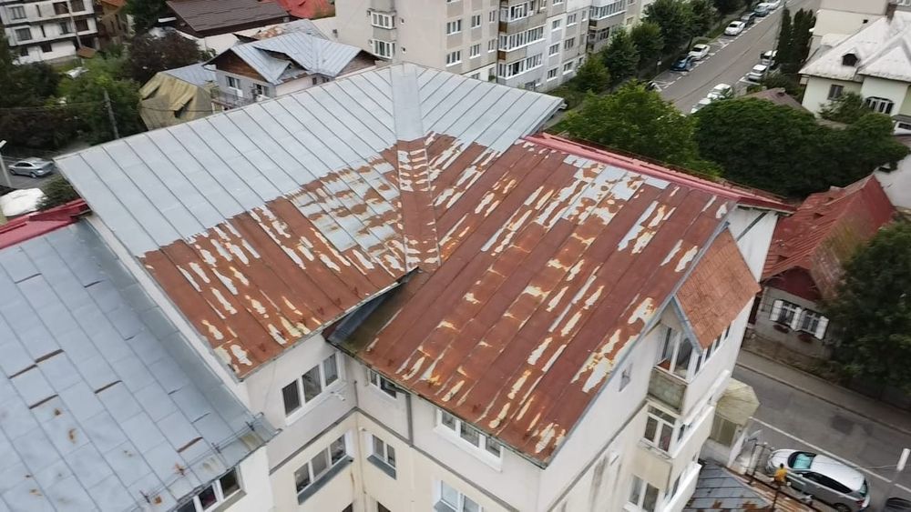 Vopsim tabla / tigla / acoperisuri