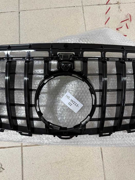 Grila centrala Mercedes W213 S213 A238 C238 E-Class compatibila cu Mercedes (16-19) GT Design
