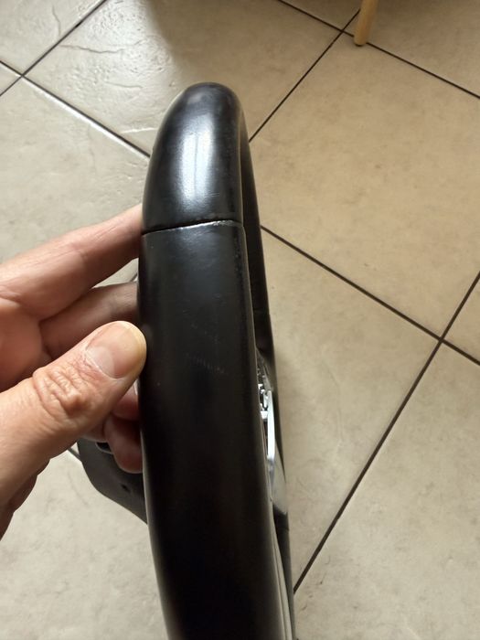 Много добър Волан за W166 Mercedes ML с пера