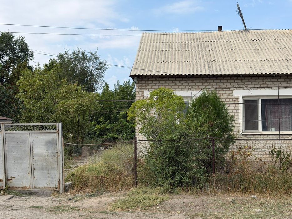 Продаю Дом под разбор и вывоз ( стройматериалы)