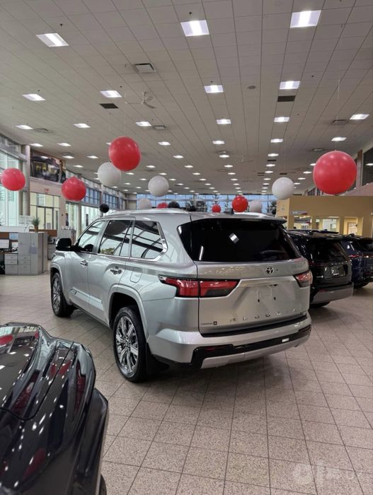 Toyota Sequoia Platinum 2027