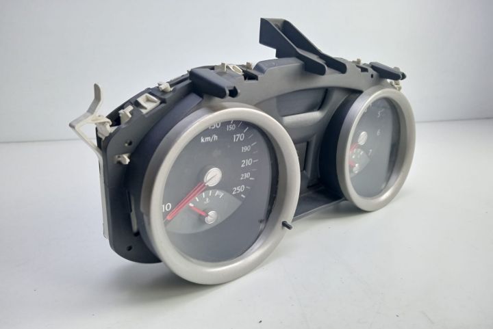 Ceas bord 8200399694 Renault Megane a 2-a generatie