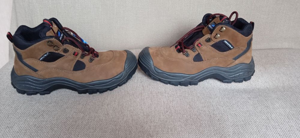 Чисто нови зимни работни обувки