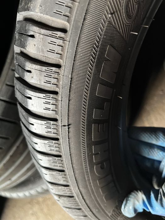 Два баллона – 215 / 55 / 17